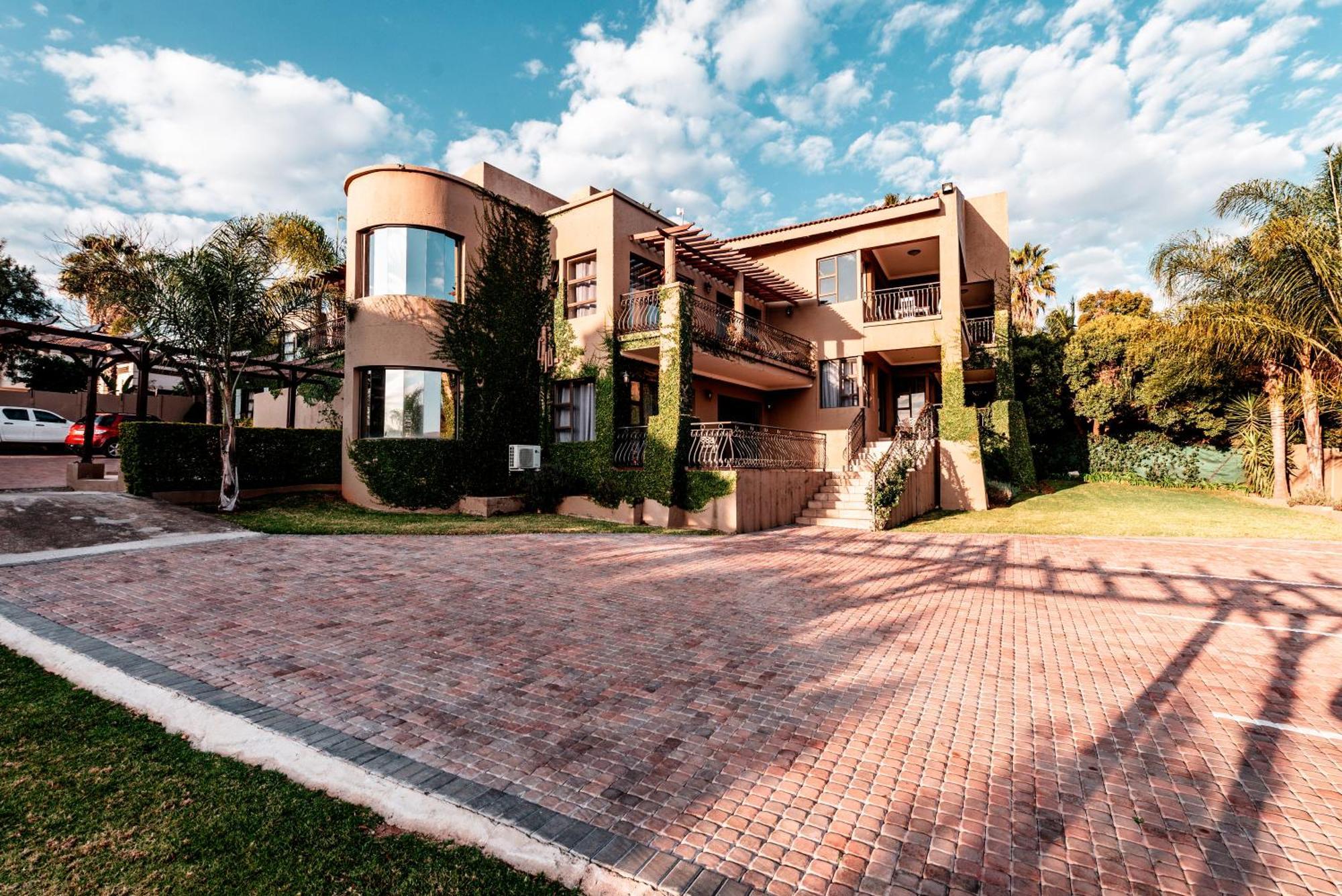 Château La Mer Exclusive Guesthouse Hartbeespoort Exterior foto