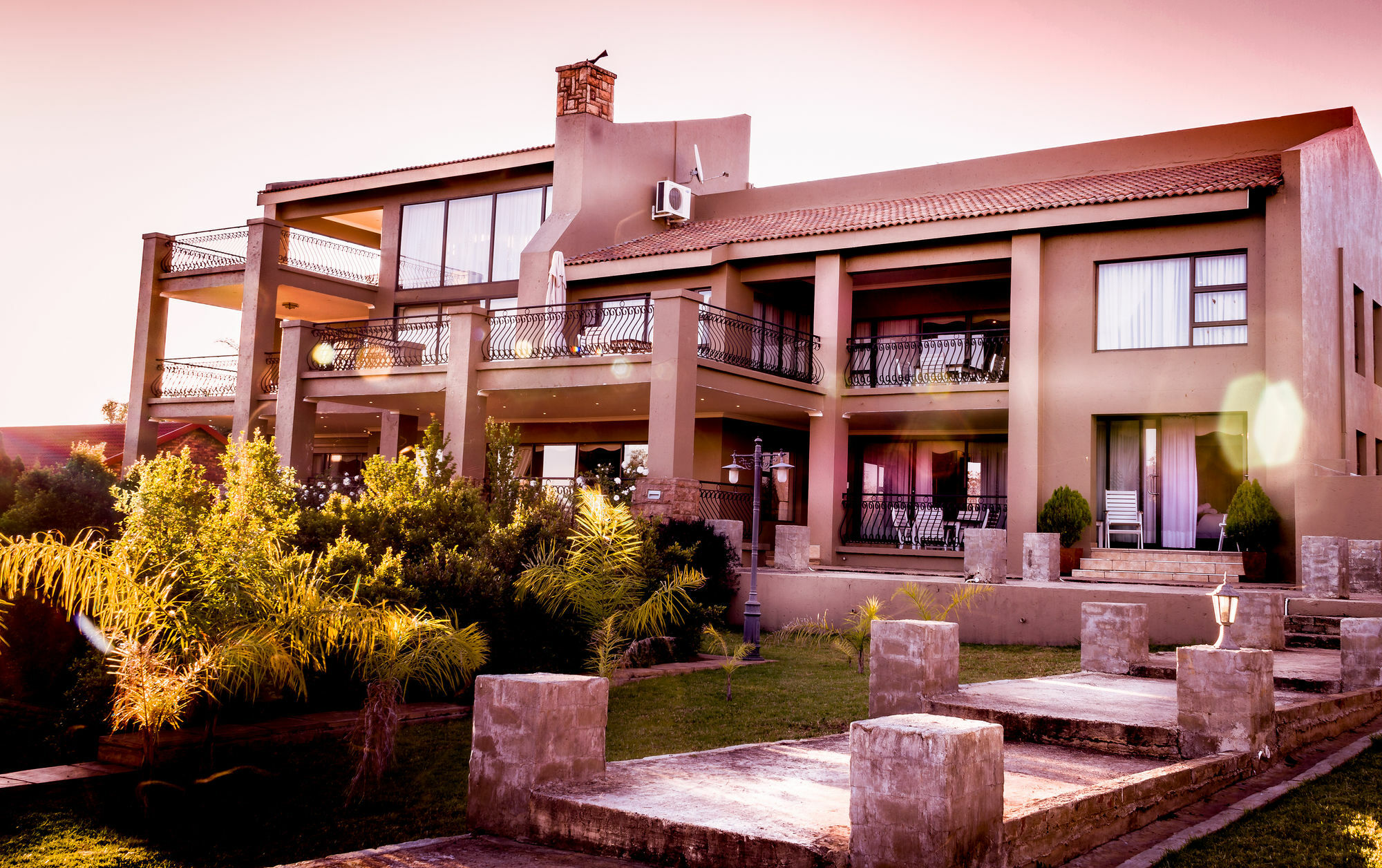 Château La Mer Exclusive Guesthouse Hartbeespoort Exterior foto