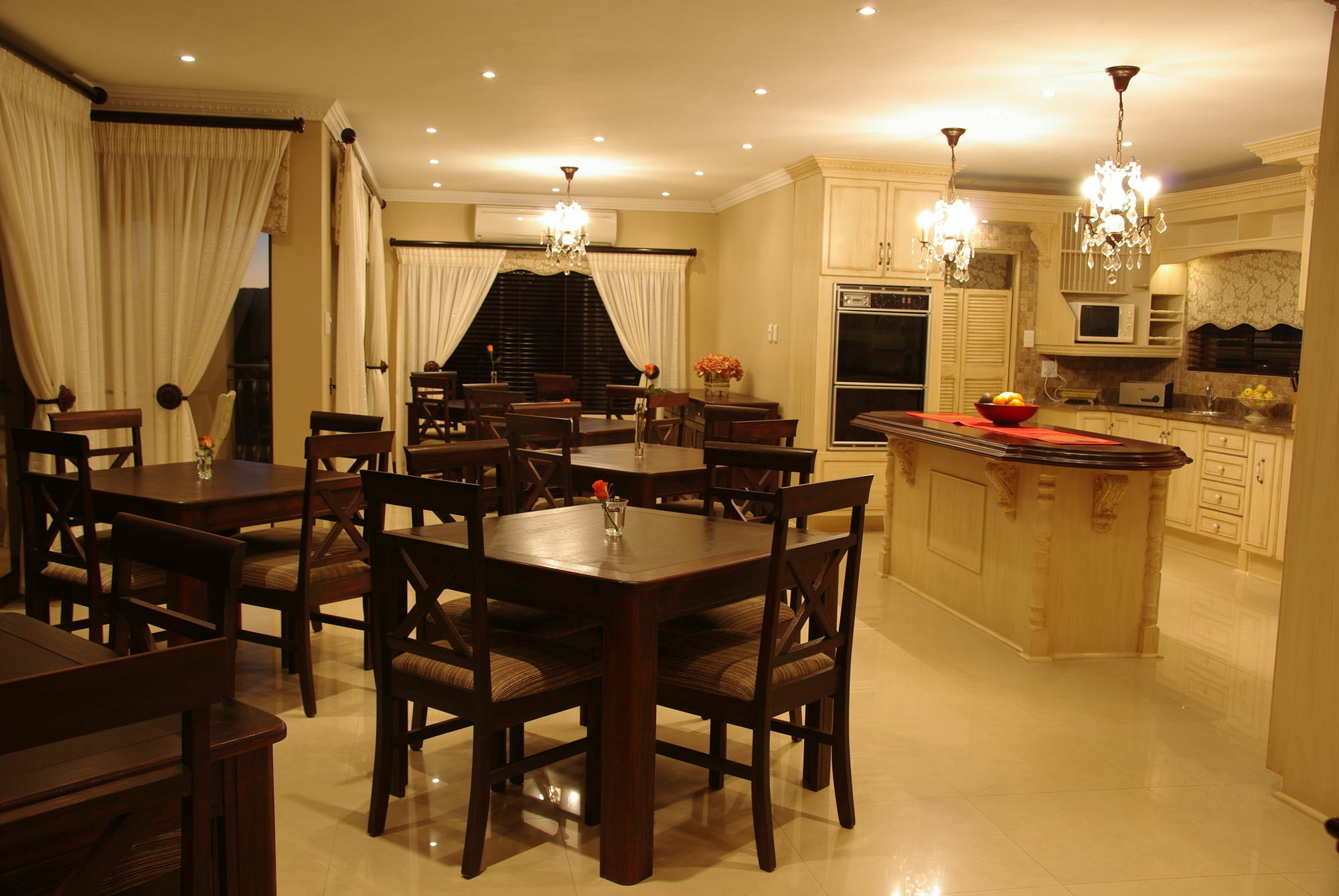 Château La Mer Exclusive Guesthouse Hartbeespoort Exterior foto