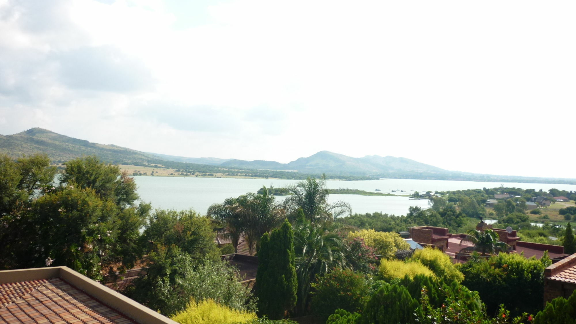 Château La Mer Exclusive Guesthouse Hartbeespoort Exterior foto